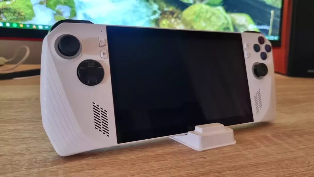 ROG Ally Testbericht zeigt das ergonomische Design mit Handgriff und Tastenanordnung